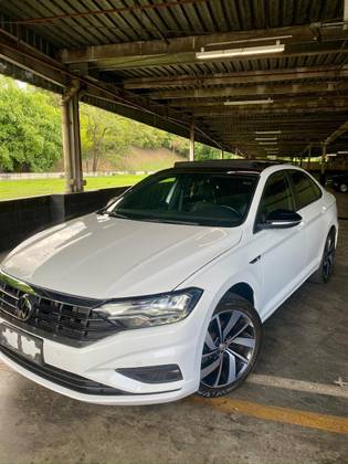 VOLKSWAGEN JETTA 1.4 250 TSI TOTAL FLEX R-LINE TIPTRONIC VOLKSWAGEN JETTA 1.4 250 TSI TOTAL FLEX R-LINE TIPTRONIC